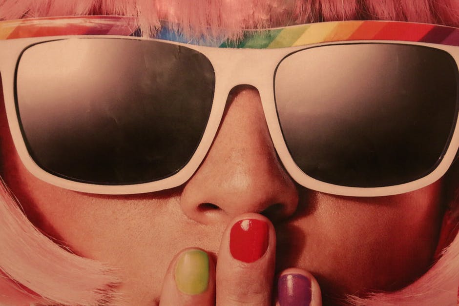 girl-portrait-carnival-retro-46244